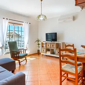 Luminous 3bdr W/balcony By Lovelystay Apartamento